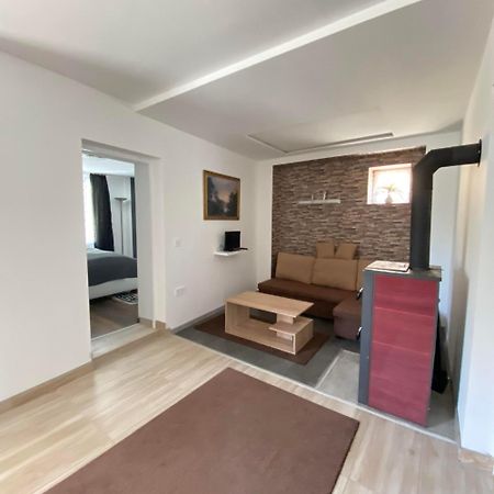 Perla Vendeghaz Igal Apartment Exterior photo